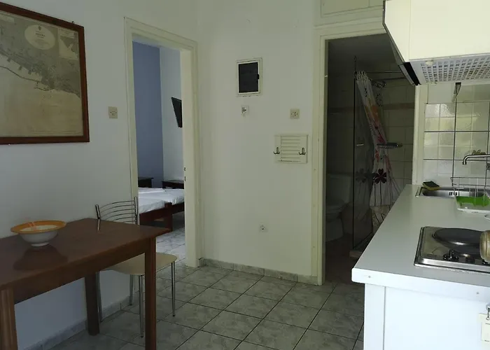 Drosia Apartmán Platanias (Skiathos)